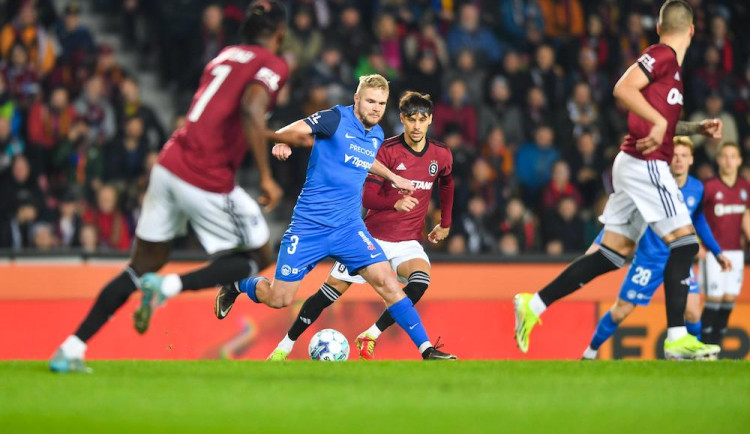 Slovan podlehl Spartě těsně 1:2. V závěru sahal po vyrovnání