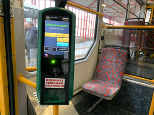 Dopravní podnik spouští nový odbavovací systém. V MHD koupíte jízdné pro celý kraj