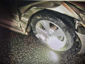 Žena vyrazila do ulic, ale před tím si pořádně přihnula. Jízda záhy skončila