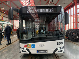 Dopravní podnik koupil první elektrobus, cílem je čtyřicet. Jde o transformační proces, říká předseda představenstva