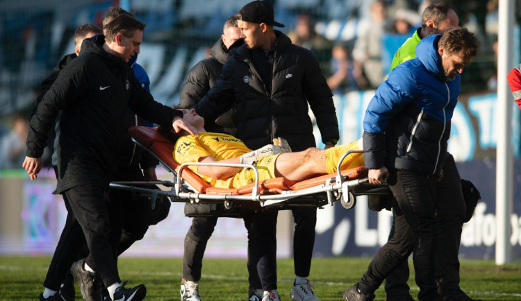 Jeden z nejhorších momentů, co jsem ve fotbale viděl, popsal Chaluš zranění Bačkovského. Brankář Liberce byl v bezvědomí, zapadl mu jazyk
