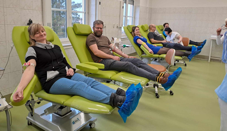 Transfuzní stanice chce získat nové dárce krve. Osloví zaměstnavatele
