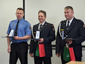 (NE)OBYČEJNÍ: Dívky uvězněné ohněm to chtěly vzdát, nenechal je