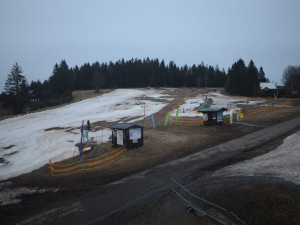 Provozovatel největších skiareálů v Jizerkách poprvé ukončil sezonu v únoru