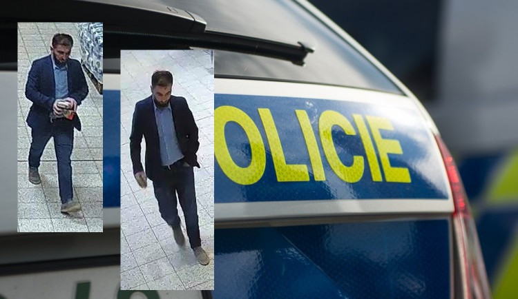 Hledaný muž na fotografii z kamery.