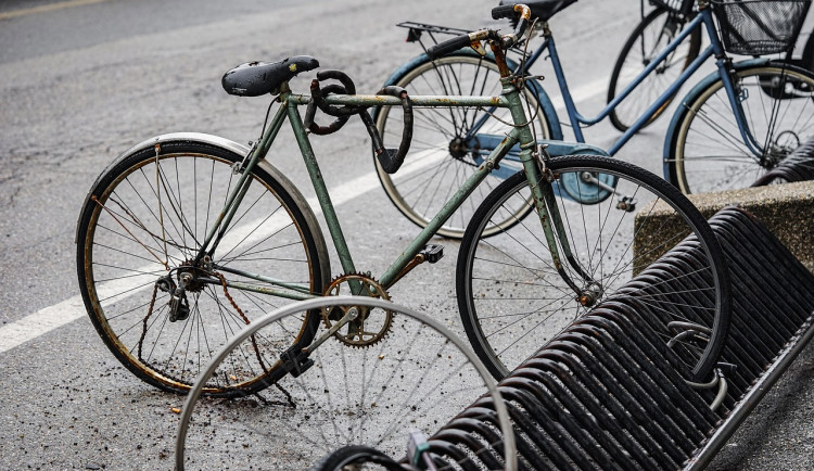 Brněnské radní zajímá, jak bezpečná je metropole ze sedla kola. Zkušenosti mohou místní sdílet v anketě