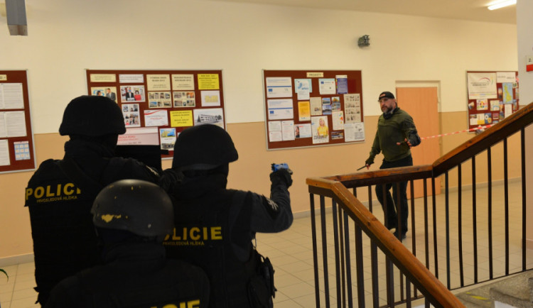 Liberecký kraj pokračuje ve zvyšování bezpečnosti na školách. Čekají je nejen cvičení