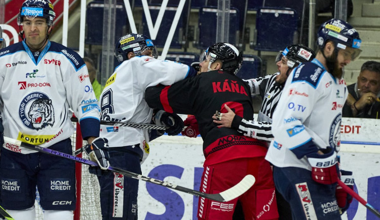 Tygři ztratili dvougólové vedení a s Olomoucí opět padli v prodloužení