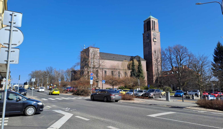 Horní náměstí v Jablonci nad Nisou.