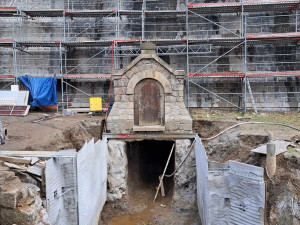 Na přehradě budou provádět trhací práce. Dojde i k omezení dopravy
