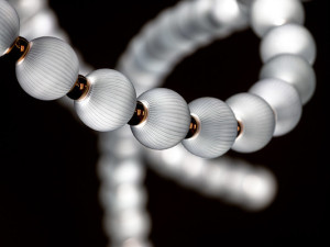 Nejluxusnější resort v Dubaji rozzářila křišťálová světla z Česka