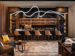 Nejluxusnější resort v Dubaji rozzářila křišťálová světla z Česka