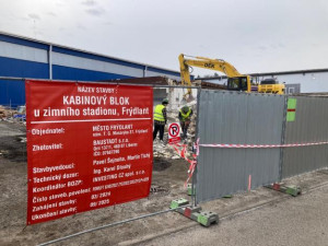 Město Frýdlant vybuduje u zimního stadionu nový kabinový blok