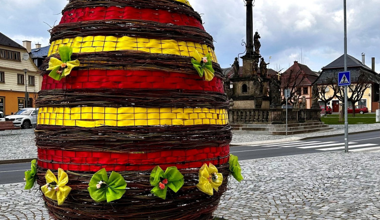 Kraslice na náměstí v Jablonném v Podještědí.