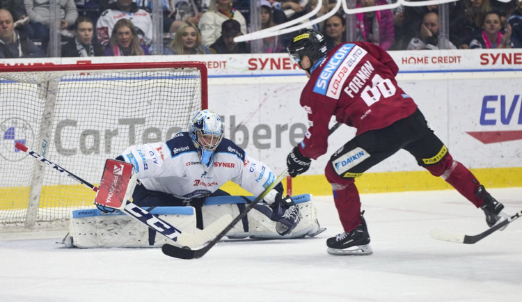 Tygři nezvládli ani čtvrté utkání čtvrtfinále. Spartě podlehli 2:5 a končí jim sezona