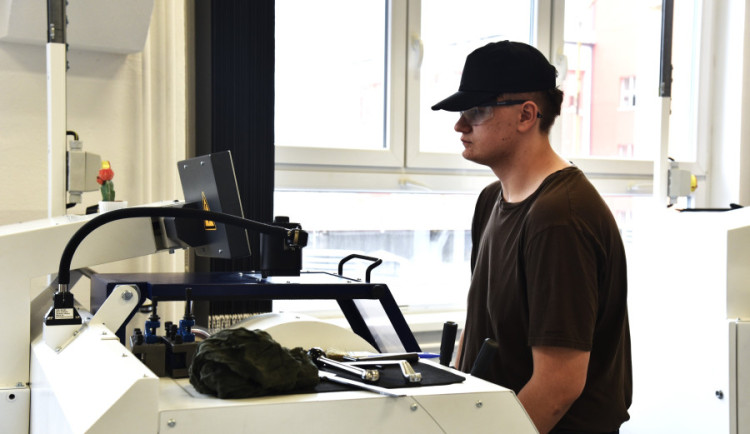 Technická průmyslovka v Jablonci má nové odborné centrum. Vyšlo na téměř 90 milionů