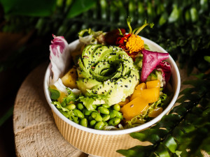 Bistro Kauai poke je ostrovem plným chutí a vůní v městě na severu