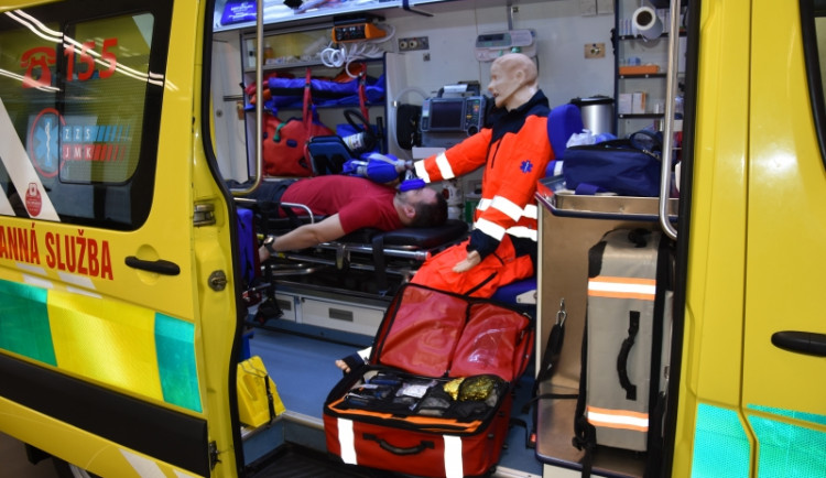 Nahrazujeme zaměstnance umělou inteligencí, vystřelili si z lidí jihomoravští záchranáři