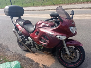 Při nehodě u Sloupu v Čechách se těžce zranil motocyklista