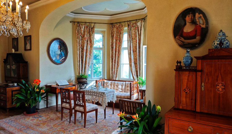 Kastelánské křídlo prošlo proměnou.