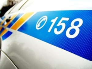 Policie zadržela muže, který minulý víkend v Železném Brodě ukradl notebook z auta