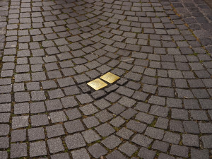 Ve Frýdlantě odhalí kameny zmizelých. Osud Altschulových zmapovali studenti