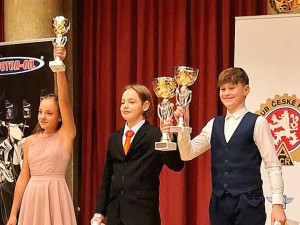 (NE)OBYČEJNÍ: Chci jezdit rychle, říká David z Mníšku. I s vadou sluchu sní o Daytoně