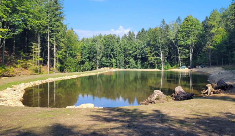 Nově postavená nádrž Perlík.