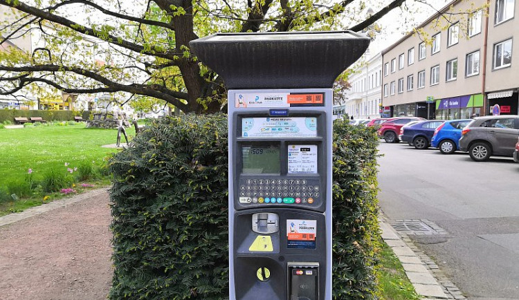 Blansko bojuje proti blokování parkovacích míst. Od května zavádí tři placené zóny a parkovací automaty