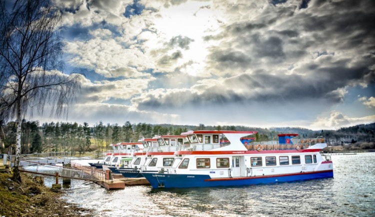 Na Brněnské přehradě odstartovala plavební sezona. Lodní flotila letos popluje i o podzimních prázdninách