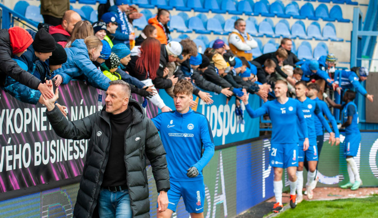 Chtěli jsme vyhrát, remíza je zasloužená, řekl po Hradci trenér Slovanu Kozel