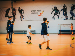 Dopřejte vašim dětem prázdniny plné pohybu a zábavy s příměstským sportovním táborem Hravé prázdniny