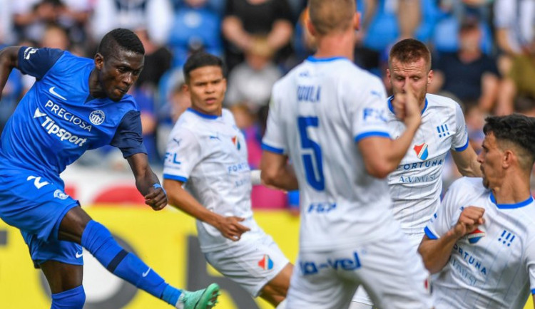 Remíza na Baníku na skupinu o titul nestačí. Slovan nyní čekají Teplice