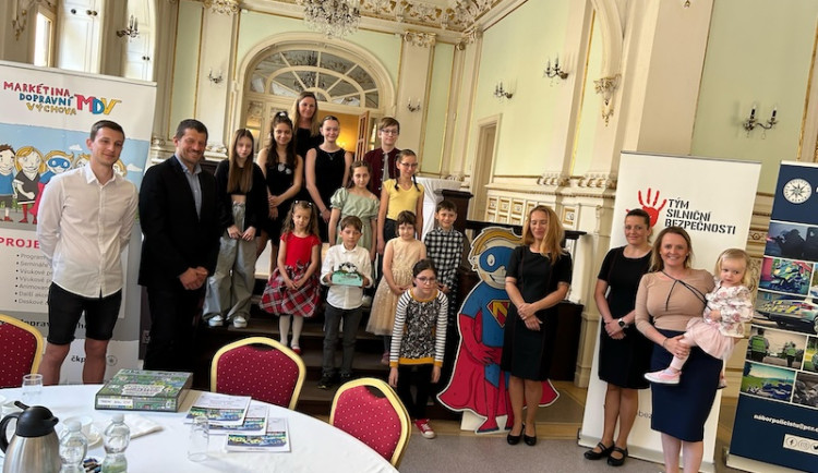 Jak vidí děti bezpečnou dopravu budoucnosti?