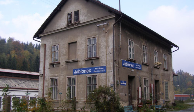Správa železnic znovu nabízí nevyužívané dolní nádraží v Jablonci nad Nisou