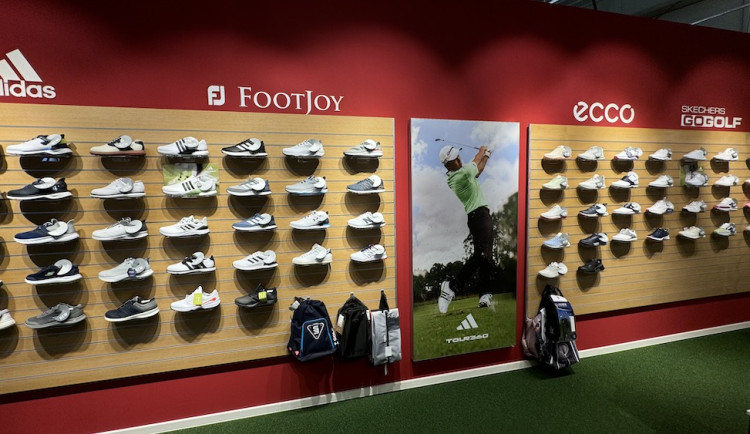 Speciální přístup, komplexní služby. Golf House oslaví deset let v Česku