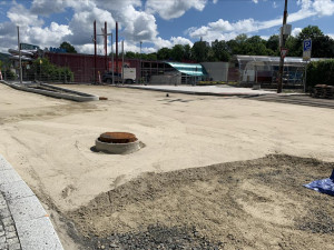 Na parkovišti v Pastýřské i Tržním náměstí bude za pár dní hotovo