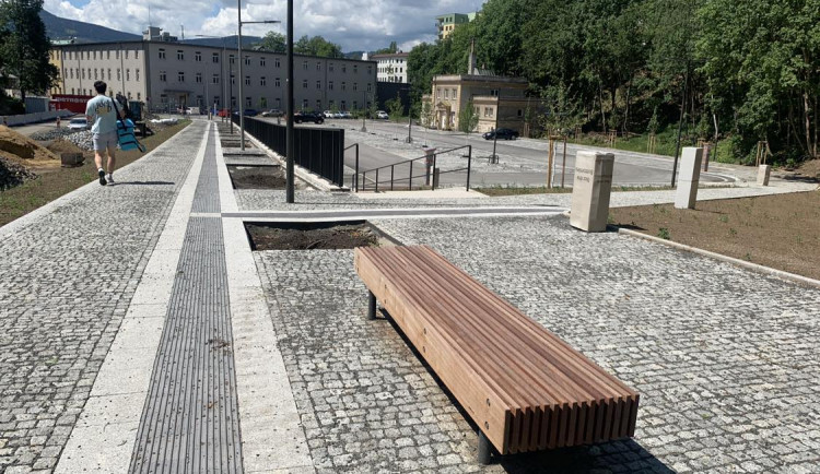 Prostor nového parkoviště v Pastýřské ulici.