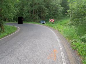 Začínající řidič nezvládl jízdu a vyjel mimo silnici. Vyvázl s pokutou