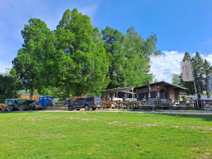 U jablonecké přehrady otevřou nové toalety, sprchu, úschovny i občerstvení