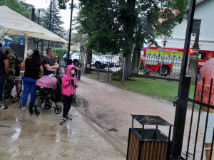 Na dětském dnu ve Vratislavicích uhodil blesk. Třináct zraněných, z toho pět dětí