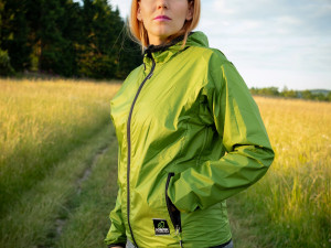 Vědci s výrobci spacáků a bund vyvinuli speciální ochranu s nanomembránou