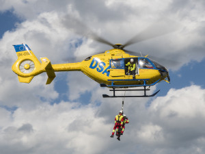 Aviatická pouť nabídne gripeny, akrobacii nebo vzácná historická letadla. Přiletí i skokan z vesmíru Felix Baumgartner.