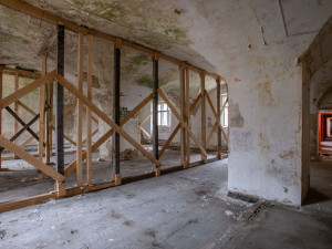 V České Lípě začnou ještě letos opravovat vyhořelý Kounicův dům