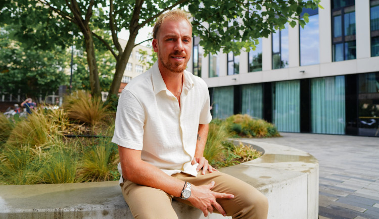 Stesk po domově a neustálý hlad. Tanečník Martin Prágr promluvil o soutěži Survivor