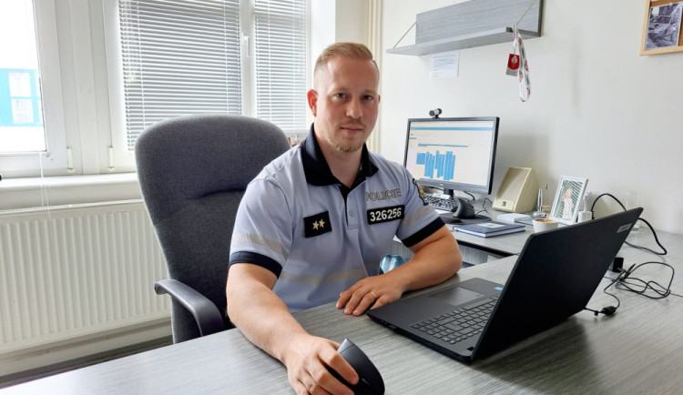 Trestná činnost na internetu stoupá. Falešní bankéři, podvodné investice i romantičtí lékaři z Jemenu