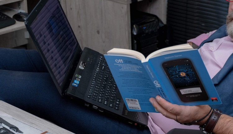 Osmdesátník investoval do krypta, za čtrnáct dní přišel o milion korun