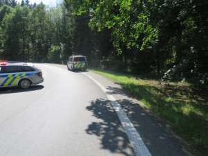 Motorkářka sjela ze srázu, vrtulník ji transportoval do nemocnice