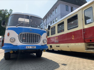 Léto nostalgických jízd. Svezte se tramvají po Liberci nebo historickým autobusem do Jizerek