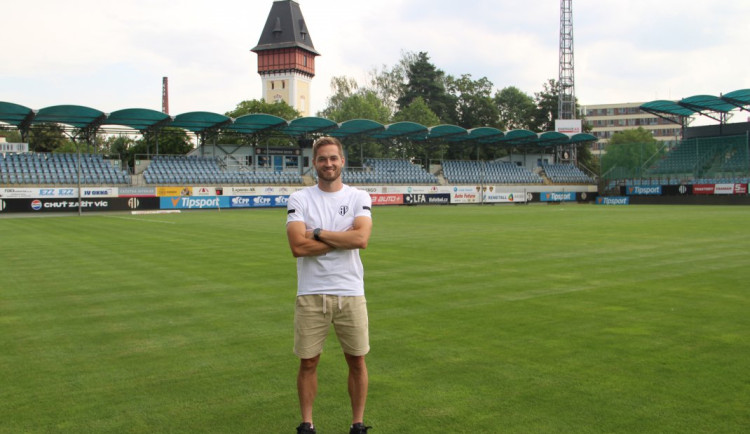 Fotbalisty Českých Budějovic posílili obránce Kotula a křídelník Ogiomade